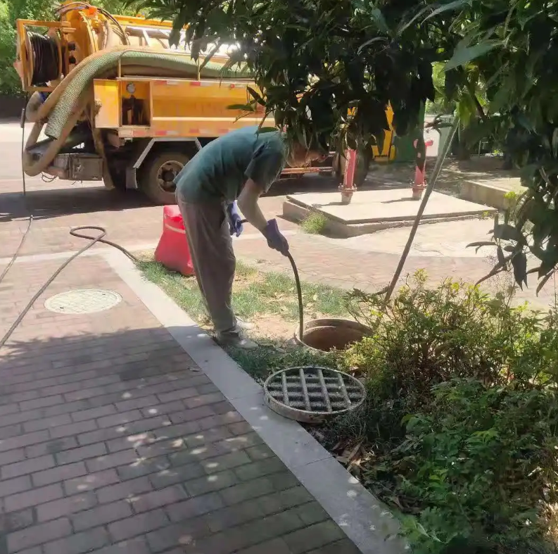 马鞍山市政排污管道清淤疏通——专业团队，让您全程省心！